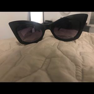 Guess cat eye sunglasses (NEW)